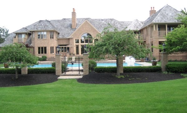 Homes of the Memorial Tournament along the Muirfield Village Golf course